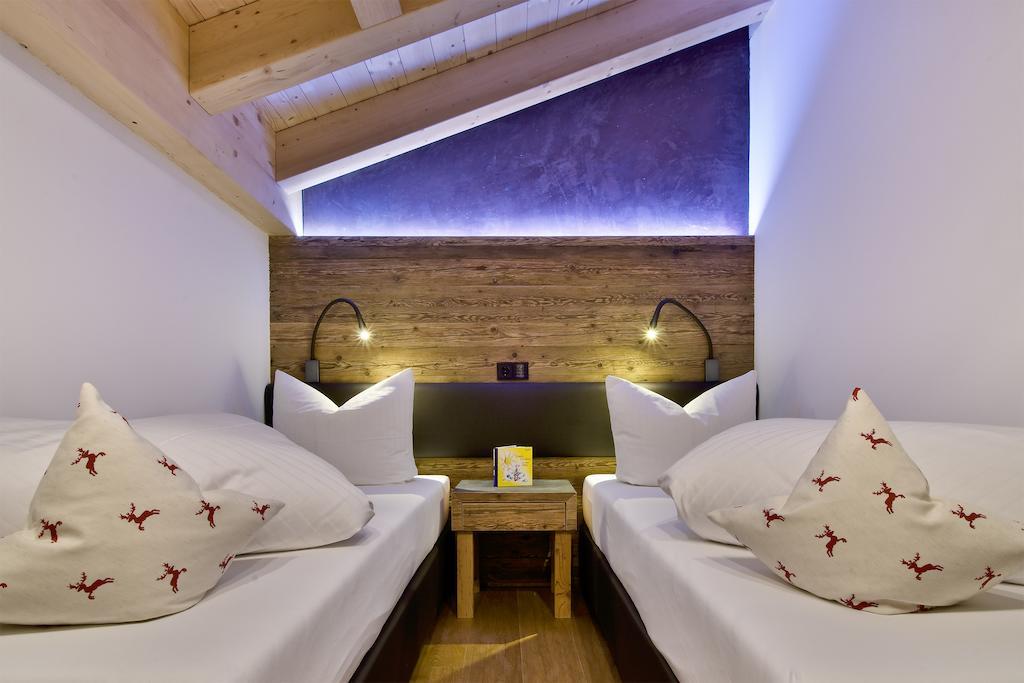 Pete Alpine Boutique Hotel - Klein Und Fein - Private Spa Suiten Und Zimmer Sankt Anton am Arlberg Room photo