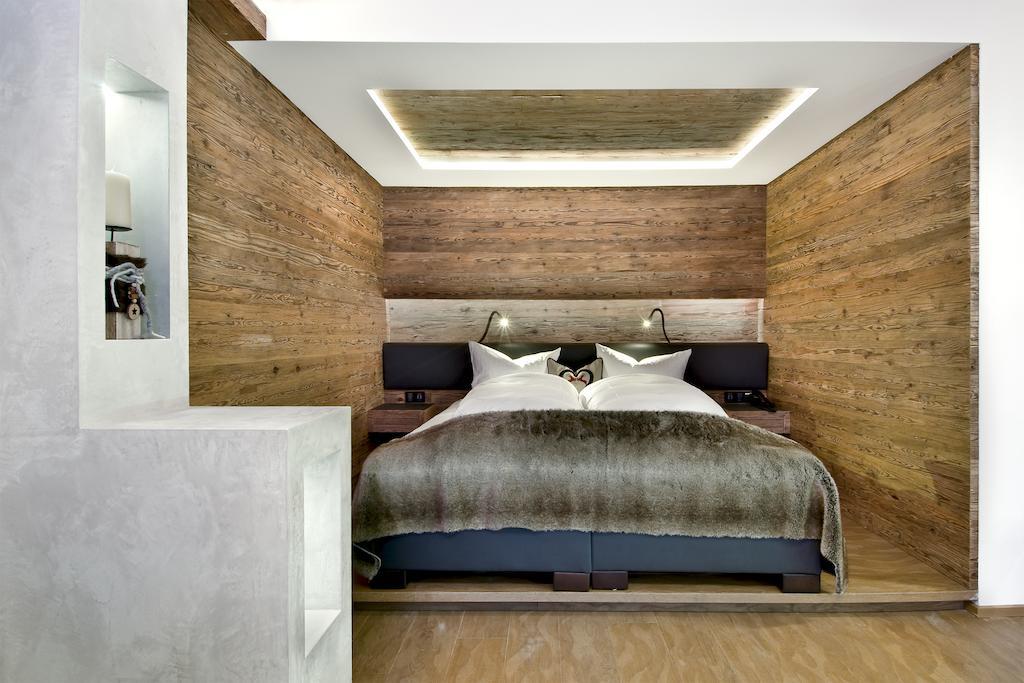 Pete Alpine Boutique Hotel - Klein Und Fein - Private Spa Suiten Und Zimmer Sankt Anton am Arlberg Room photo